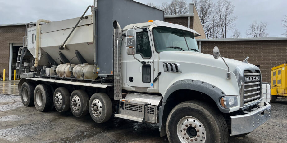 2022 Mack Granite w/Cemen Tech C60 plus options